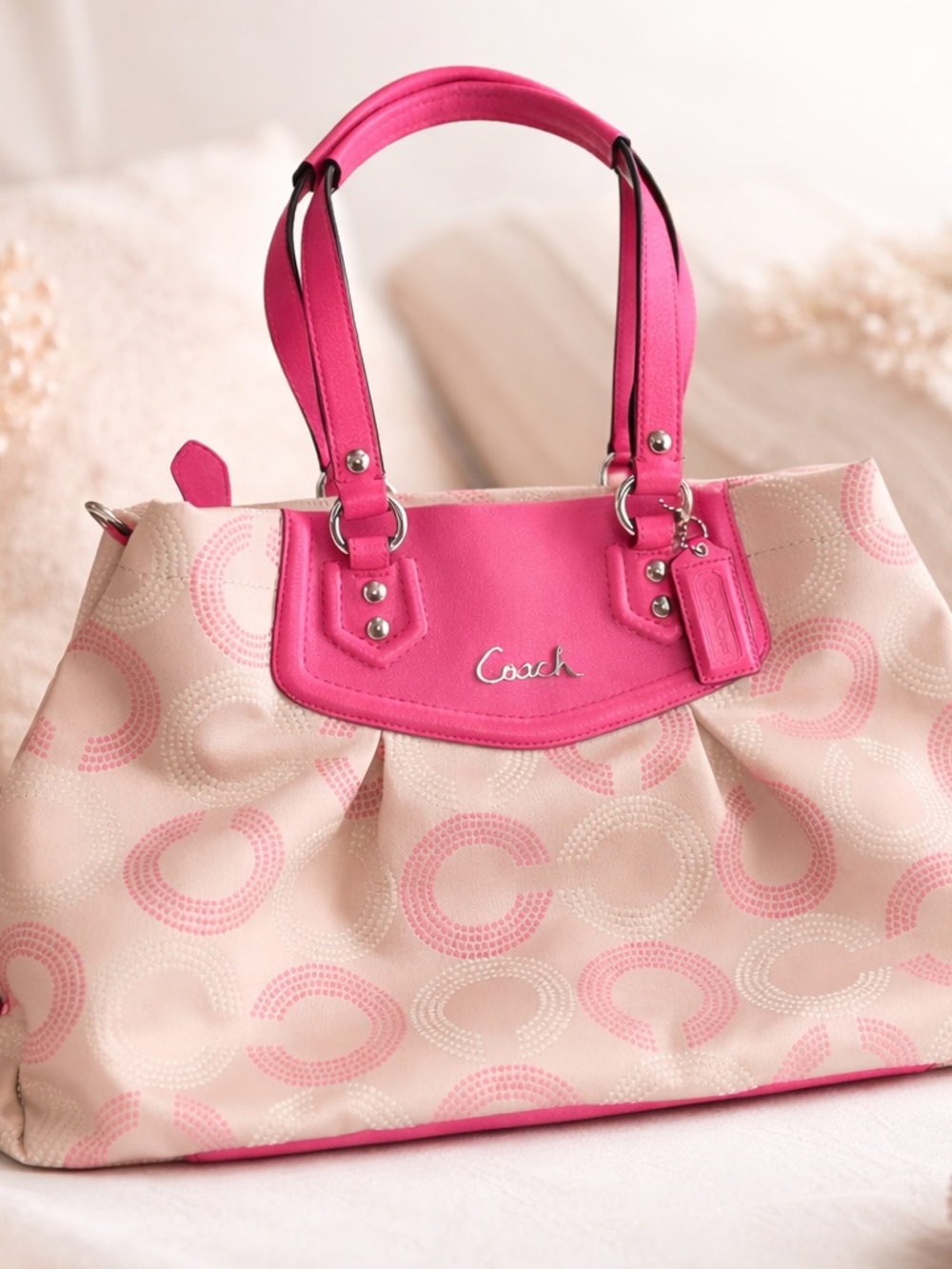 PRISTINE Coach Ashley Dotted Op Art Large Carryall Magenta Pink F20049 - Picture 2 of 14